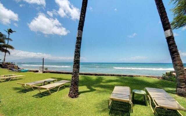 Pikake #a6 2 Bedroom Condo by RedAwning