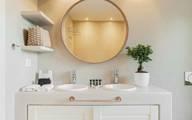 Casa Di Fiori Andros Suites