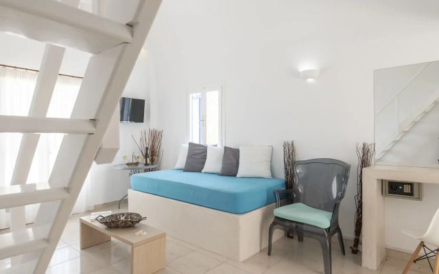 Bella Santorini