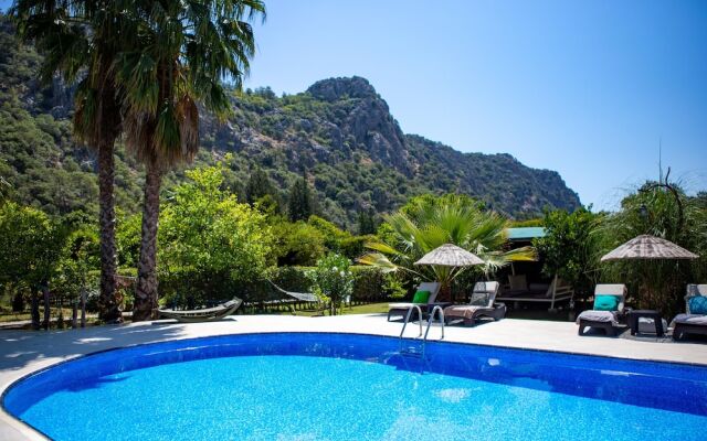 Portalimo Lodge Hotel - Adult Only +12