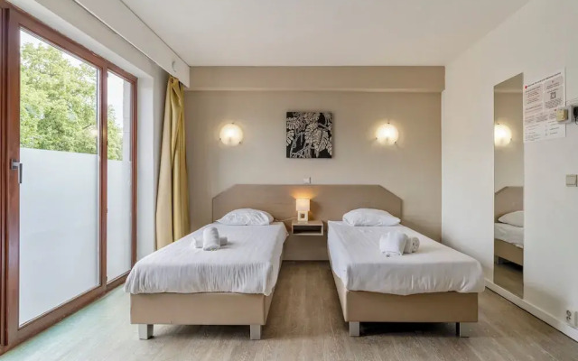 Room in Apartment - Sleep & Go Brussels South - Comfort Studio - Twin