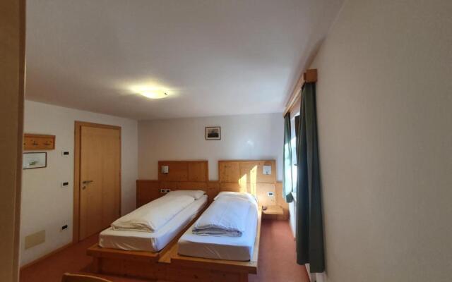 Albergo Bar Ristorante Dolomia