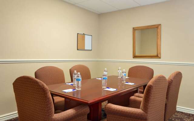 Baymont by Wyndham Wichita East