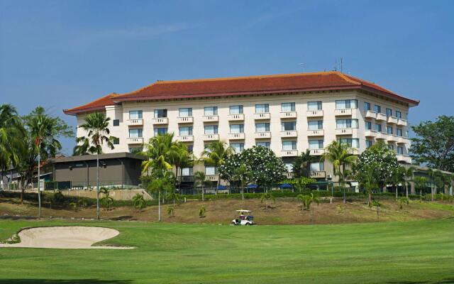Puri KIIC Golf View Hotel