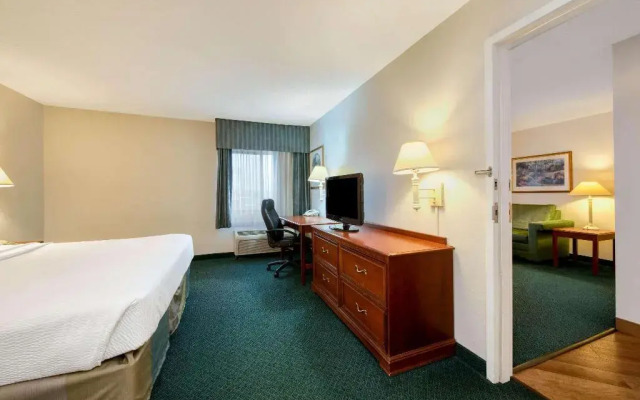 La Quinta Inn Cleveland Independence