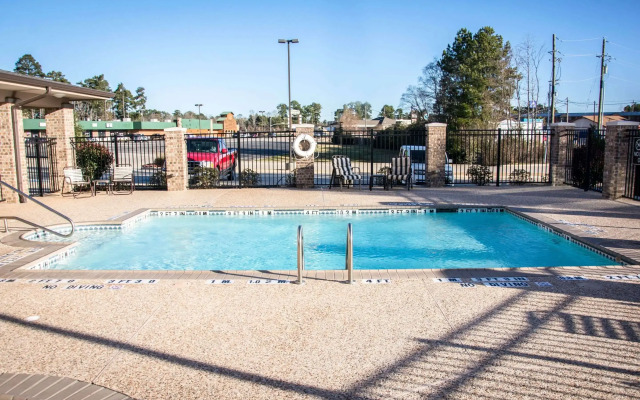 Sleep Inn & Suites Center