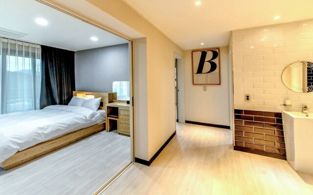 Jeju Nine Boutique Hotel