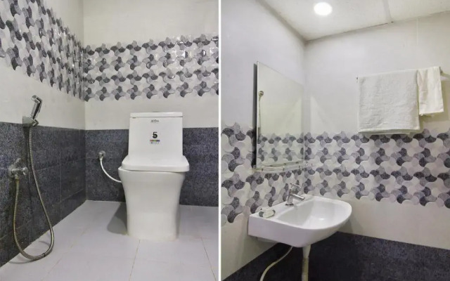 OYO Flagship 4584 India Gate