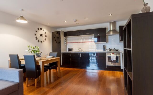 2-bedroom Apartment Riverside Wharf