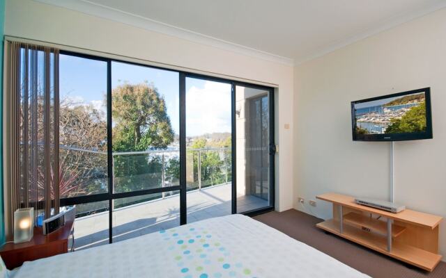 Paradiso, Unit 1/1 Laman Street