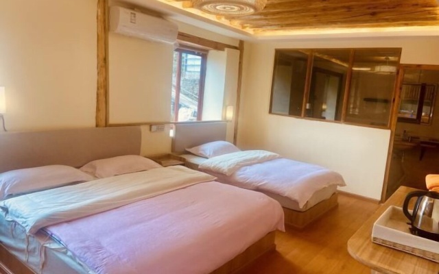Tiger Leaping Gorge Halfway Guest House – Guest Rooms – Shangri-La