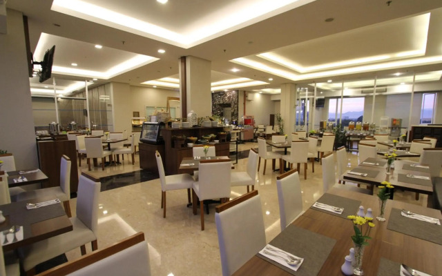 Grand Tebu Hotel