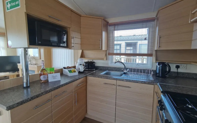 Sea and Mountain View Sunbeach Holiday Snowdonia