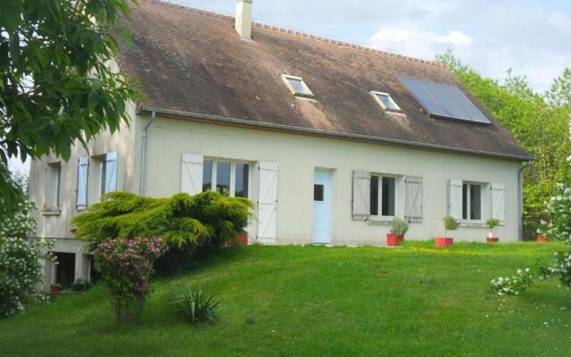 Gîte Saint-Jean-de-la-Motte, 6 pièces, 15 personnes - FR-1-410-223