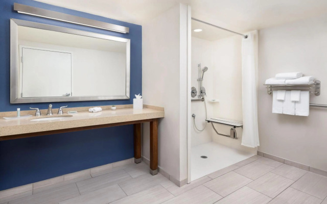 Fairfield Inn & Suites by Marriott Key West at the Keys Collection