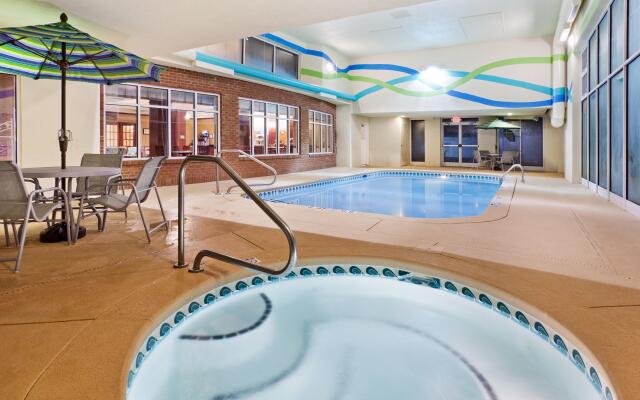 Holiday Inn Express & Suites Sylva - Western Carolina Area, an IHG Hotel