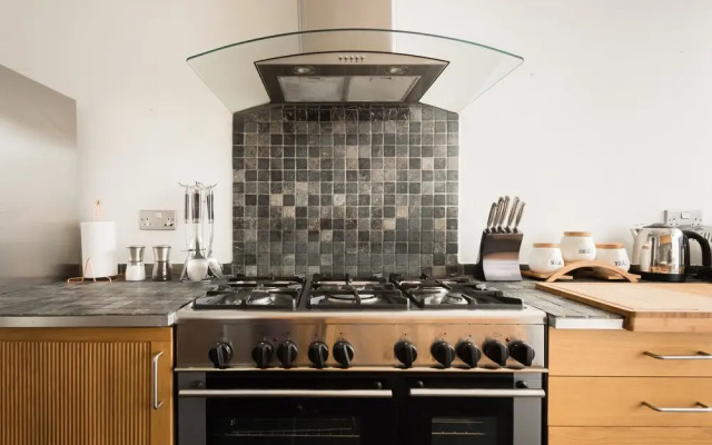The Saint Giles Haunt - Bright & Central 3bdr Georgian Townhouse