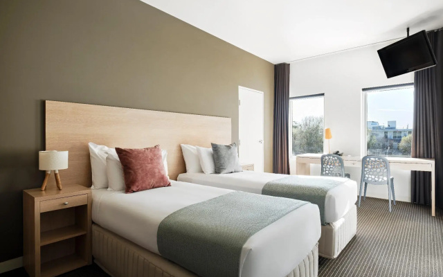 Saint Kilda Beach Hotel (formerly Rydges St Kilda)