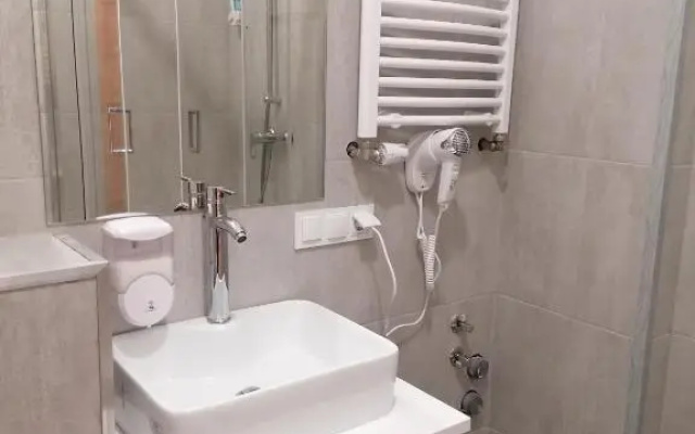 Hostel Tulip - Pokój 4 ze wspólną łazienką i kuchnią