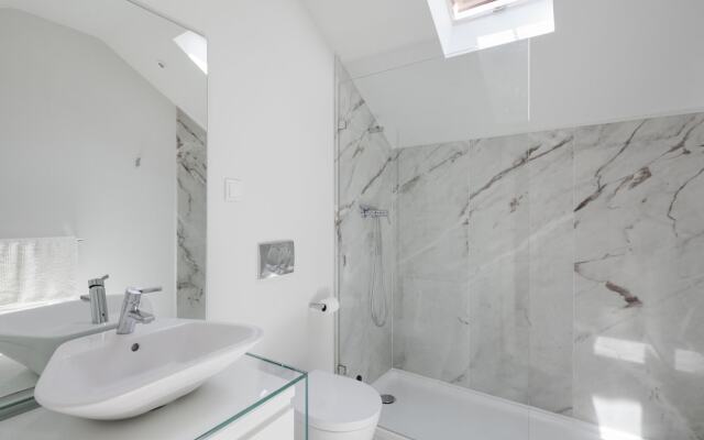 Chiado Apartments by LINC