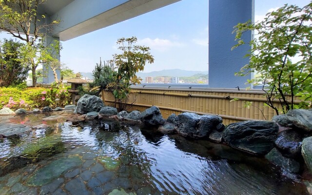 Takeo Onsen Shunkeiya