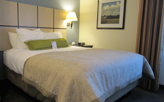 Sonesta Simply Suites Detroit Troy