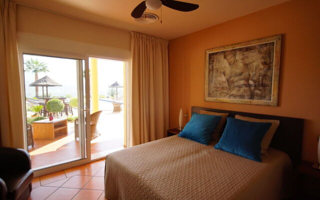 Dos Iberos Luxury Bed & Breakfast