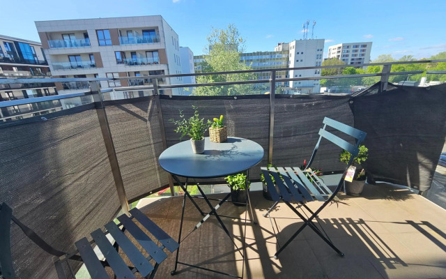 FIRST -- Green Żoliborz Apartment 4