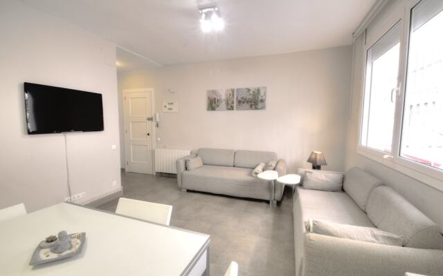 Benet Apartment