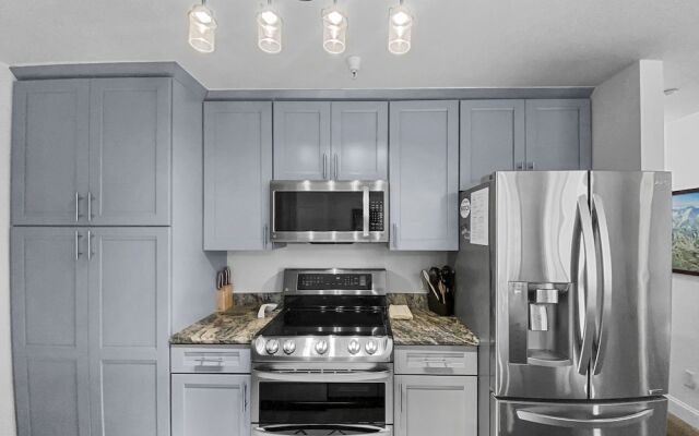 Swans Nest 1601 2 Bedroom Condo by RedAwning