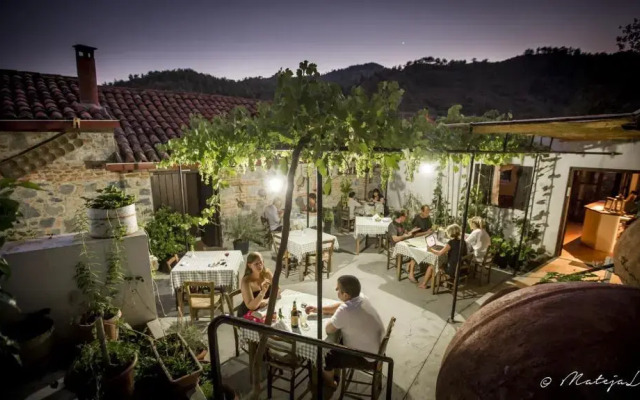 Ambelikos Traditional AgroHotel