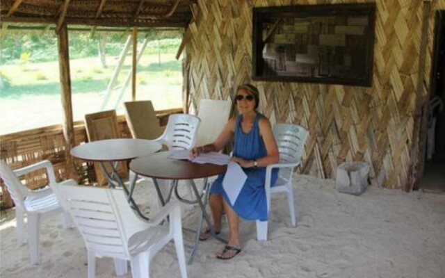 Alofa Beach Bungalows