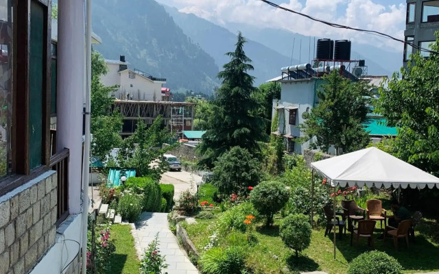Tourist Hotel