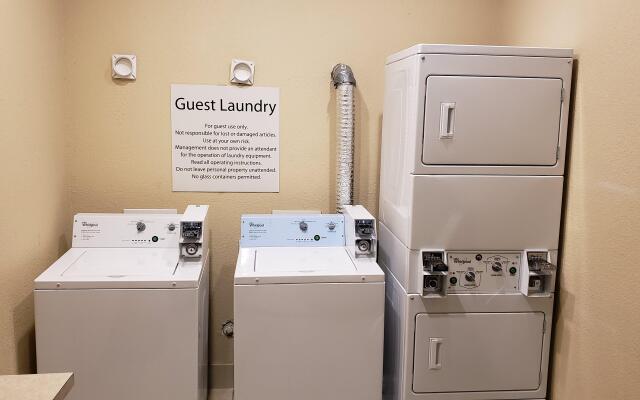 Holiday Inn Express Hotel & Suites Galveston West-Seawall by IHG