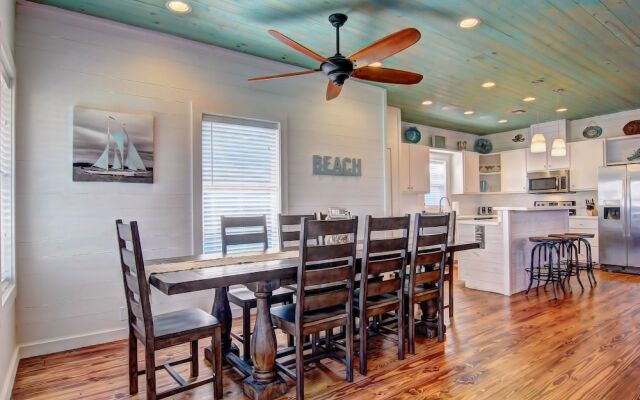 Feelin' Nauti - Four Bedroom Townhome