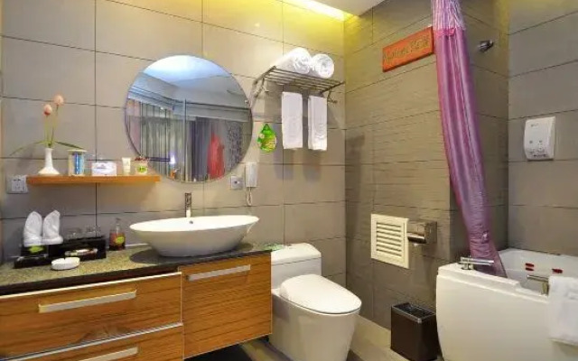 Qujing Yishi Yihe Hotel (Cuifeng Road, Qilin District)