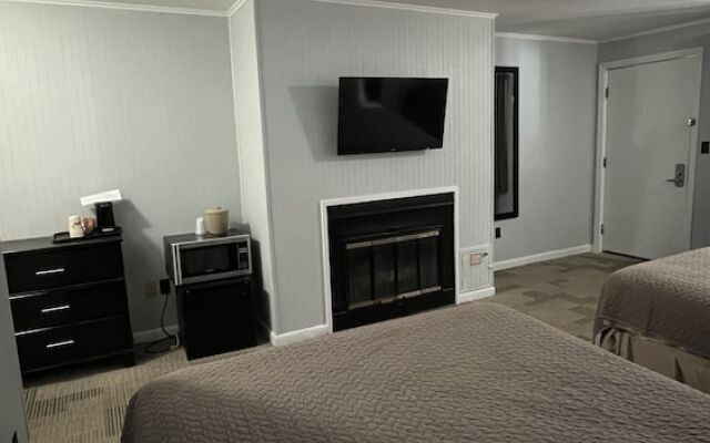 Travelodge By Wyndham Lincoln Near White Mountain