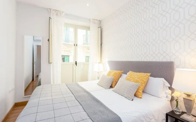 Modern Apartment in Prime Location. Marín García III
