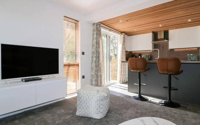 24 Meadow Retreat