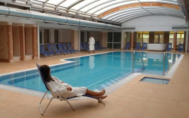 Ta'karos apartman