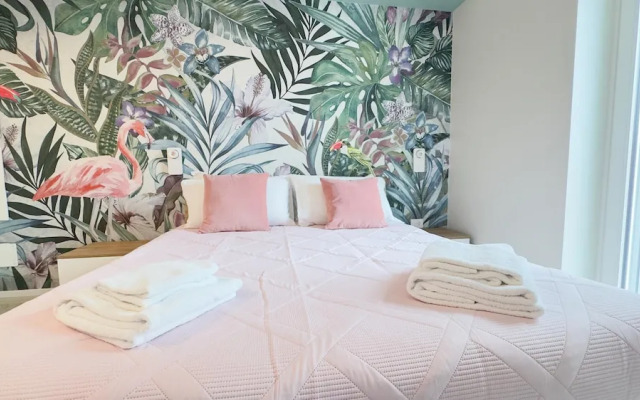 Seafront Modern Farmont Flamingo Suite