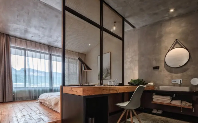 Zhangjiajie SIXX Hotel