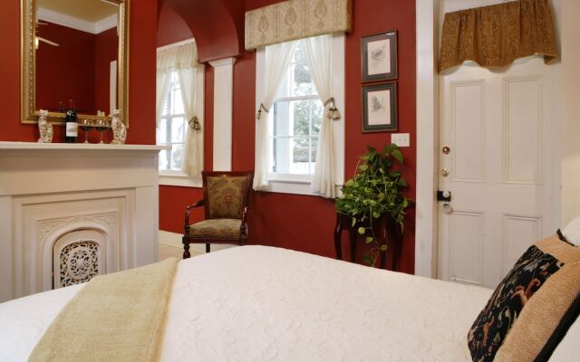 Ashton's Bed and Breakfast