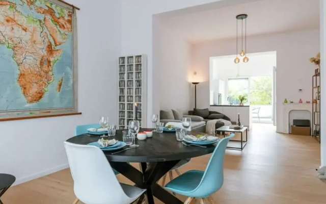 Spacious and Bright Apartment With Sunny Terrace