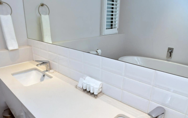 Max Executive Apartments