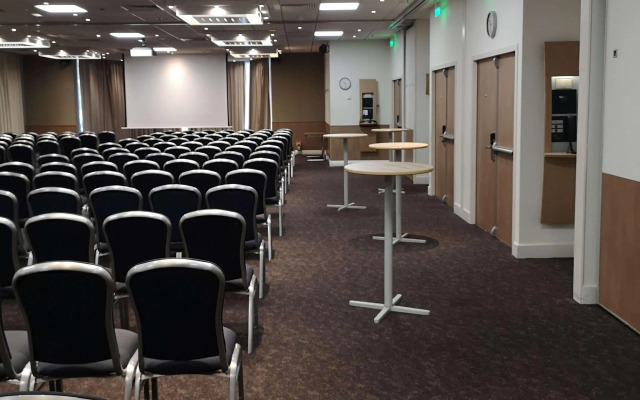 Novotel London Heathrow Airport M4 Jct. 4