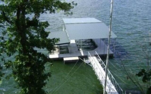 Lakehurst Lodge 5 Bedroom by Your Lake vacation