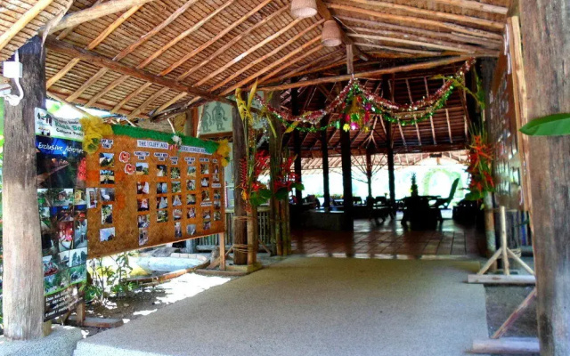 The Cliff and River Jungle Resort
