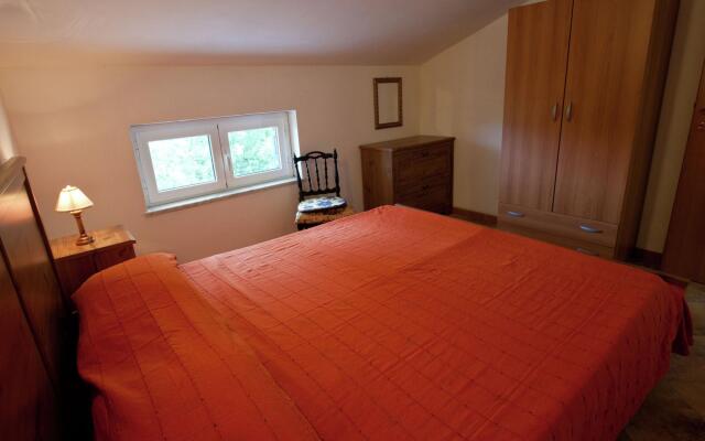 Stunning Cottage in Sesta Godano with Balcony