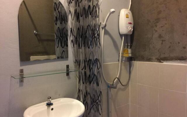 Nokhook House Trang - Hostel